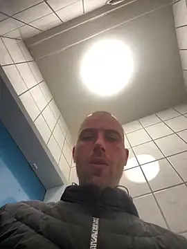 Rotteei1 online show from April 22, 1:27 pm