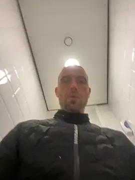 Rotteei1 online show from November 19, 1:44 pm