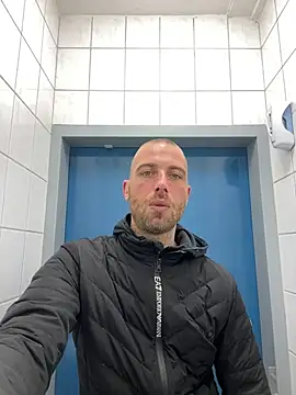 Rotteei1 online show from April 21, 12:44 pm