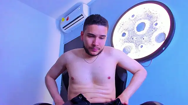 mike 257 online show from April 21, 11:49 am