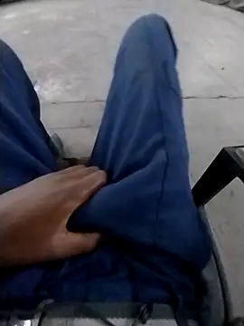 loVbRo1 online show from October 28, 10:45 pm