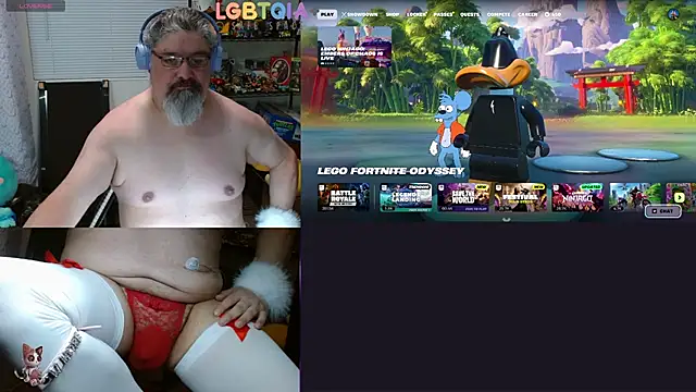 geekycastillo online show from April 18, 3:52 am