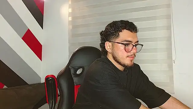 Zac Golden online show from February 5, 5:42 pm