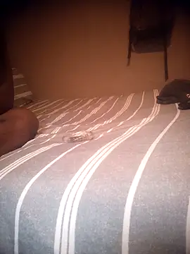 Pussylover911o online show from January 17, 1:36 pm