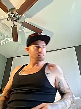 DadDDick925 online show from October 23, 10:46 pm