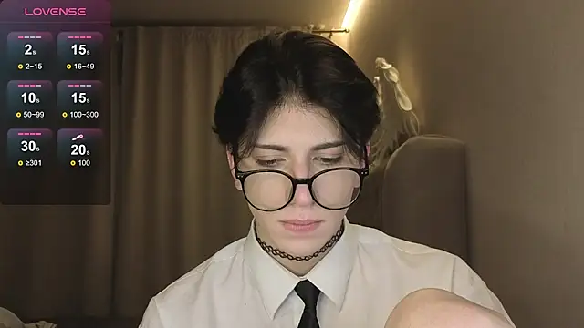 Oliver star boy  online show from January 17, 5:38 pm