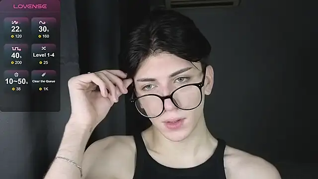 Oliver star boy  online show from November 27, 2:32 pm