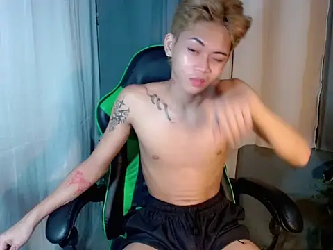 AsianCuteGuy21 online show from February 4, 9:21 pm