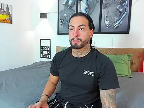 christopher palmerjs online show from December 21, 9:23 pm