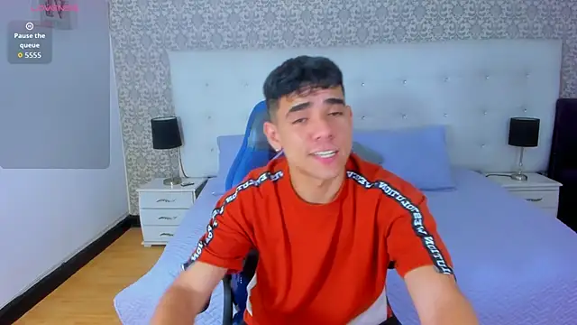 zack joness18 online show from March 10, 9:43 pm