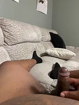 landongordon145 online show from October 27, 9:50 pm