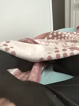 centro6891 online show from November 2, 11:47 am