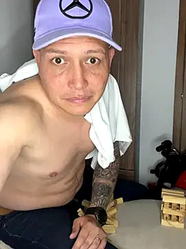 NathanielLux29 online show from November 8, 12:47 am