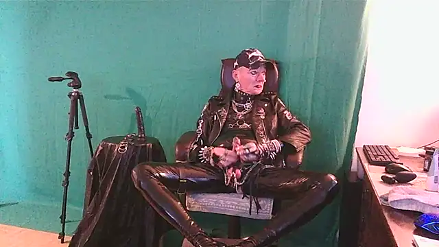 NahkaSami online show from November 4, 10:05 am