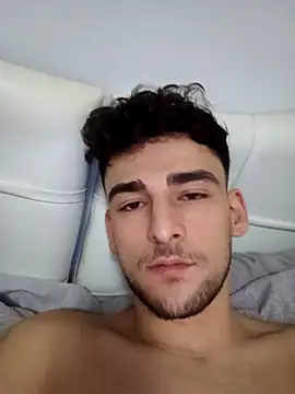 yasinesra757  online show from December 18, 12:39 am