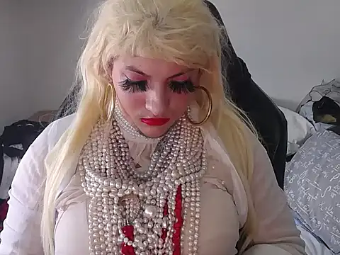 VanesaCrossic online show from April 9, 8:09 am