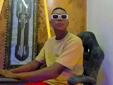 the hot boy0 online show from November 9, 12:20 pm