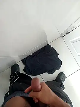 UNCLEZESTYY online show from March 22, 11:37 am