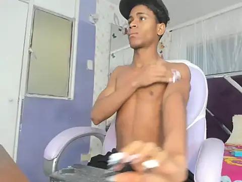 Santy bigcock 01 online show from November 22, 3:22 pm