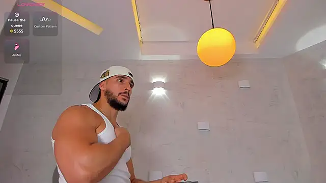 Scottfishcer1 online show from March 10, 7:31 pm