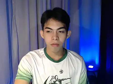 Urhotsilverboy online show from March 3, 2:46 pm