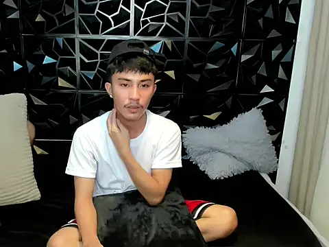 Urloverhardcock online show from April 20, 6:21 pm