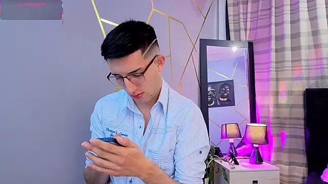 Un Sluttyy online show from November 11, 12:21 pm