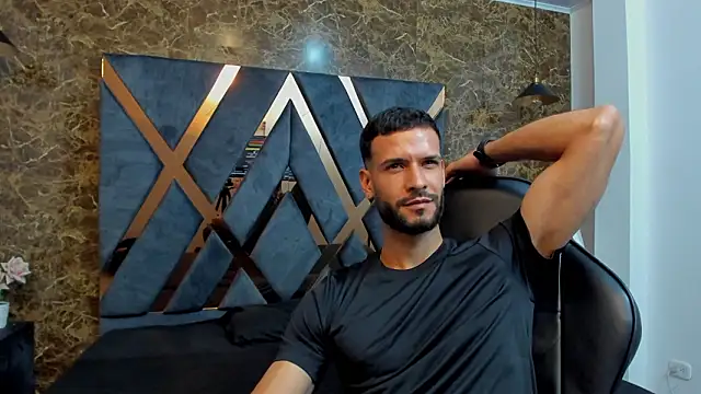 Jacob Benelli online show from February 6, 11:34 pm