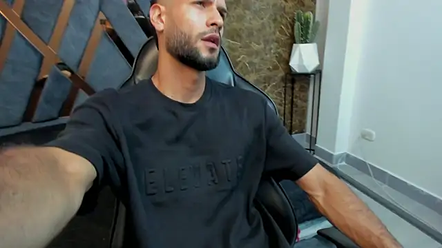 Jacob Benelli online show from February 11, 11:32 pm