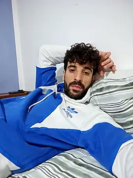 Pinosce6 online show from November 10, 6:24 pm