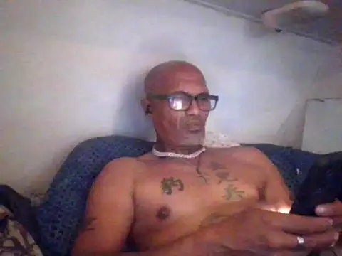 badboy20254u online show from November 7, 11:30 pm