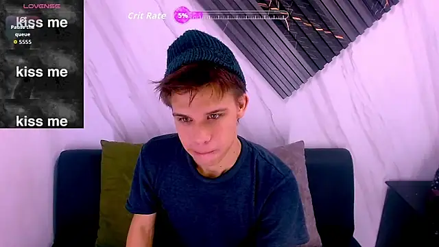 Liam York  online show from April 10, 3:30 pm