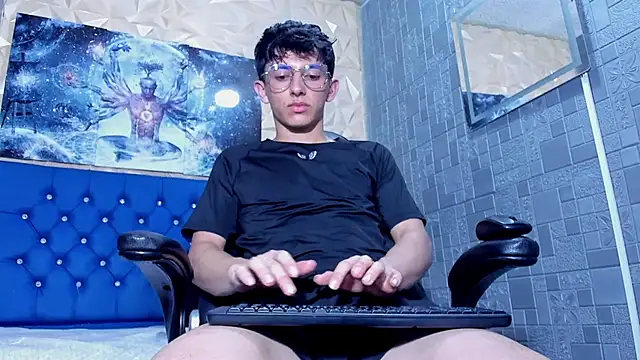 ElanGiraldo online show from April 22, 11:20 pm