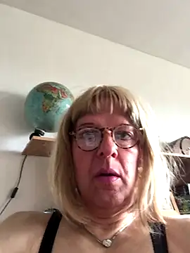 simone xdressing online show from September 17, 1:12 pm