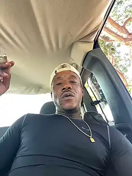 Kingkongg21xh online show from December 5, 7:10 pm