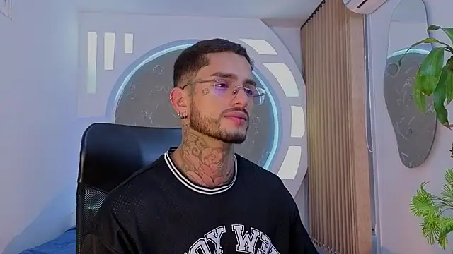 Alanrodgers online show from April 25, 11:46 am