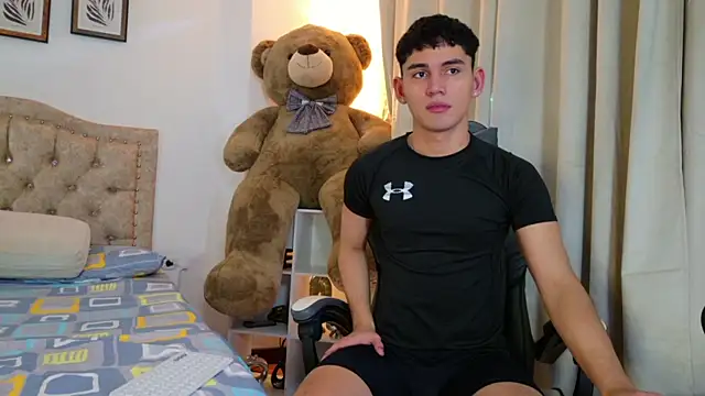 estebanperez 26 online show from July 18, 1:27 pm