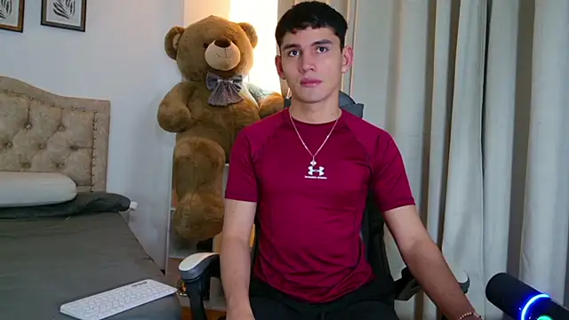 estebanperez 26 online show from July 25, 11:40 am