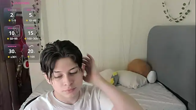 Felix kitty online show from March 8, 7:29 pm