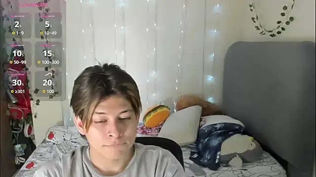 Felix kitty online show from December 17, 7:09 pm