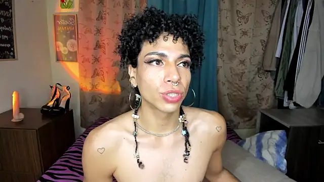Angel White25 online show from June 7, 8:10 am