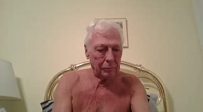 Snapshot of capttp chatting on February 6, 3:37 am capttp online show from February 6, 3:37 am