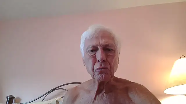 Snapshot of capttp chatting on January 3, 3:44 pm capttp online show from January 3, 3:44 pm