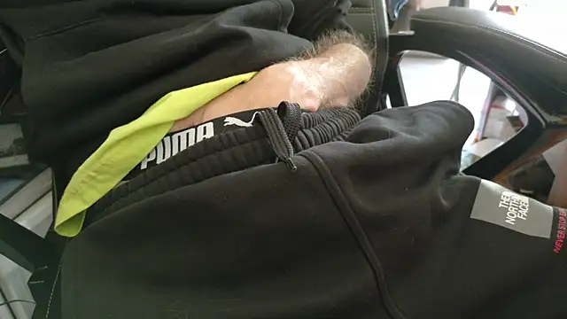 Chrisatmiami online show from April 18, 3:13 pm