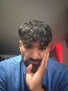 piggylatino online show from April 3, 5:04 am