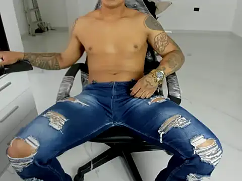 master leather online show from March 30, 5:58 pm