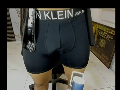 master leather online show from April 22, 3:02 am