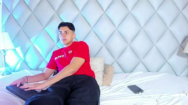 ZeusBrant online show from April 27, 1:30 pm