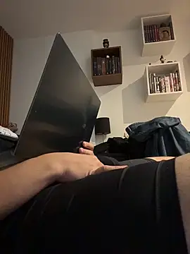 Manuelst11928 online show from November 14, 4:48 am