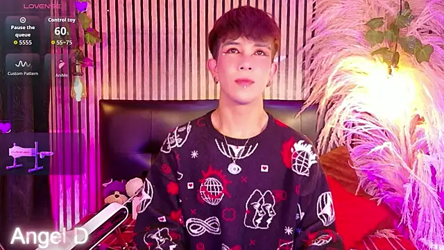 Angeldust19 online show from April 18, 4:14 am